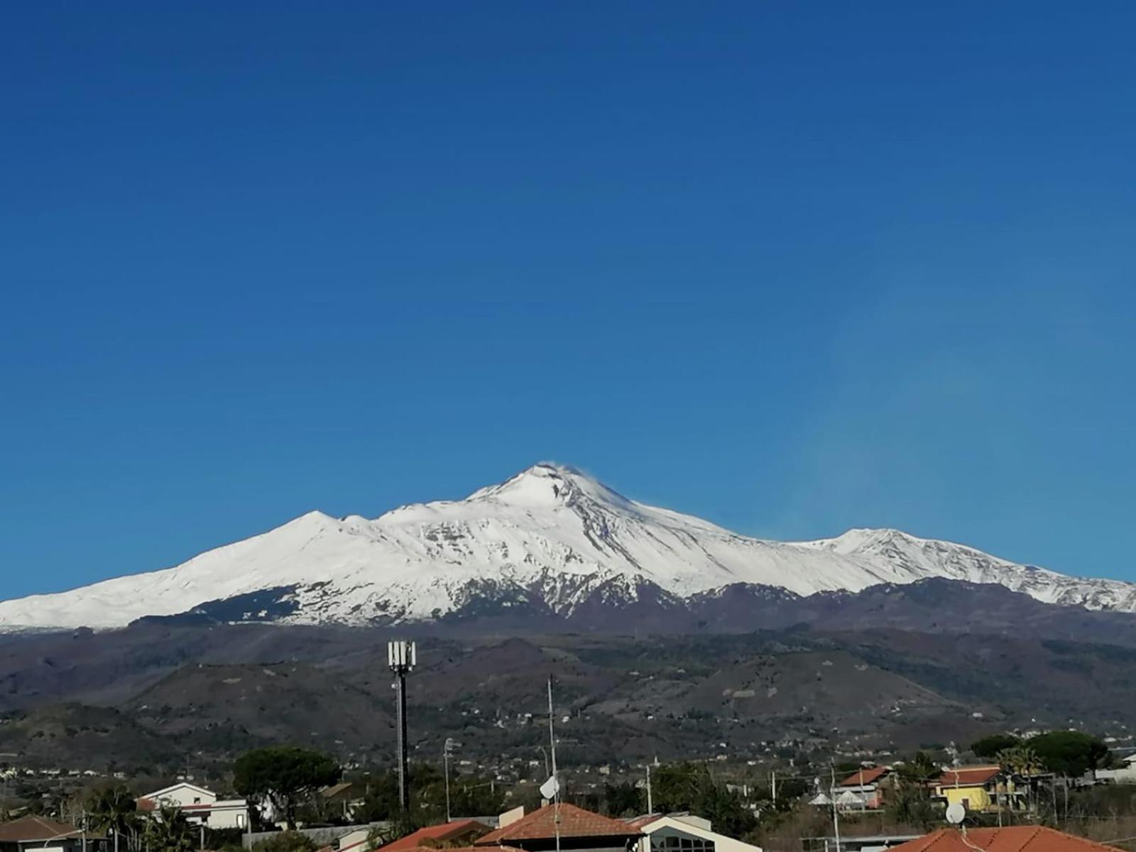 Il Sole Dell'Etna Apartamento Aci SantʼAntonio Exterior foto